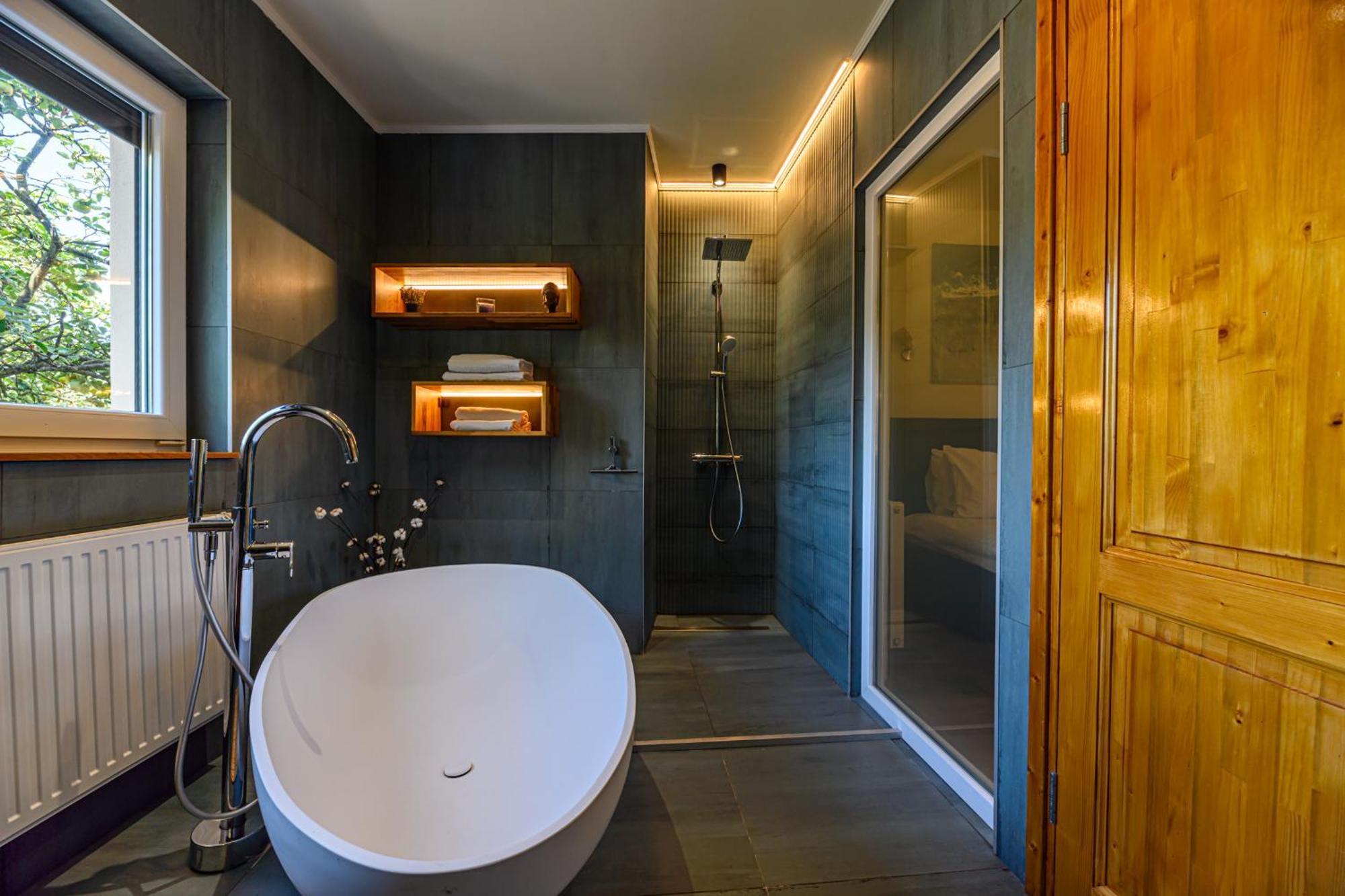 Lagom - Hot Tub Hideout Braşov Exterior foto
